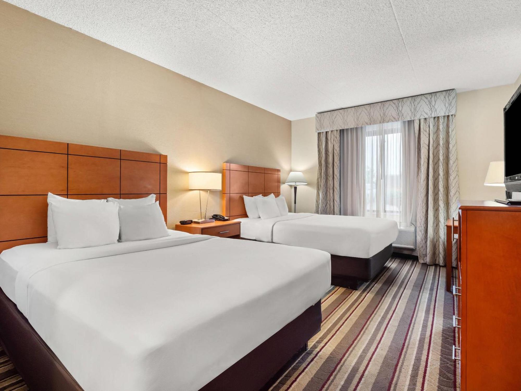 Comfort Inn Metro Airport Ромулус Экстерьер фото